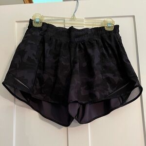 lululemon Hotty Hot short size 10 Tall